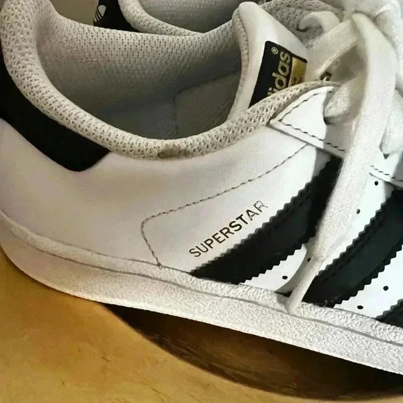 GIRLS ADIDAS SUPERSTAR SNEAKERS SIZE 2.5 M ORTHOLITE - Picture 12 of 13